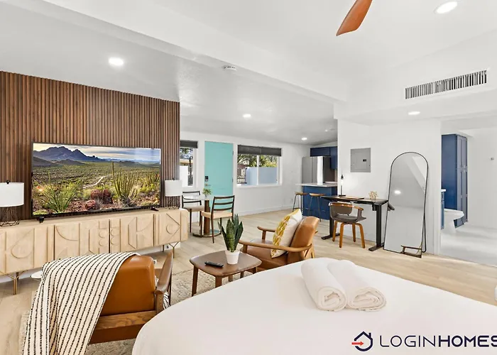 Brand New W Parking Blocks From Oldtown- 3c Holiday home Scottsdale